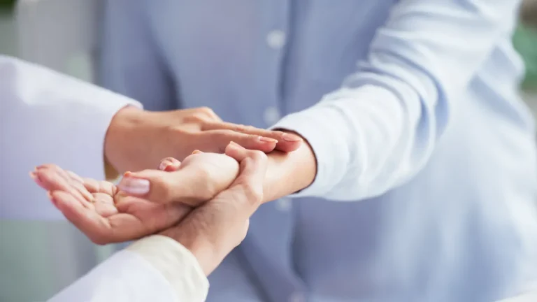 Tendinite di De Quervain: sintomi, cause e come curarla