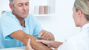 Trattamento dell’artrosi a Foligno: percorso fisioterapico e esercizi guidati